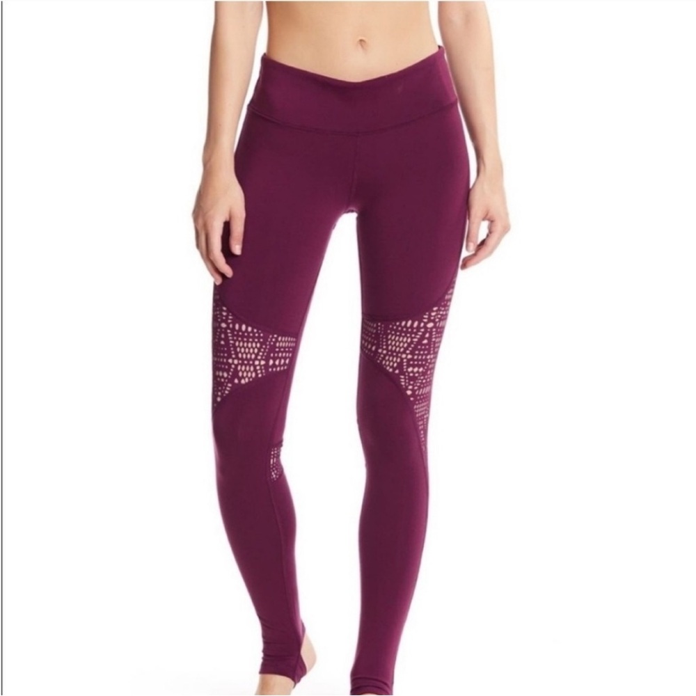 ALO Yoga West Coast Laser Cut stirrup leggings- Juneberry
